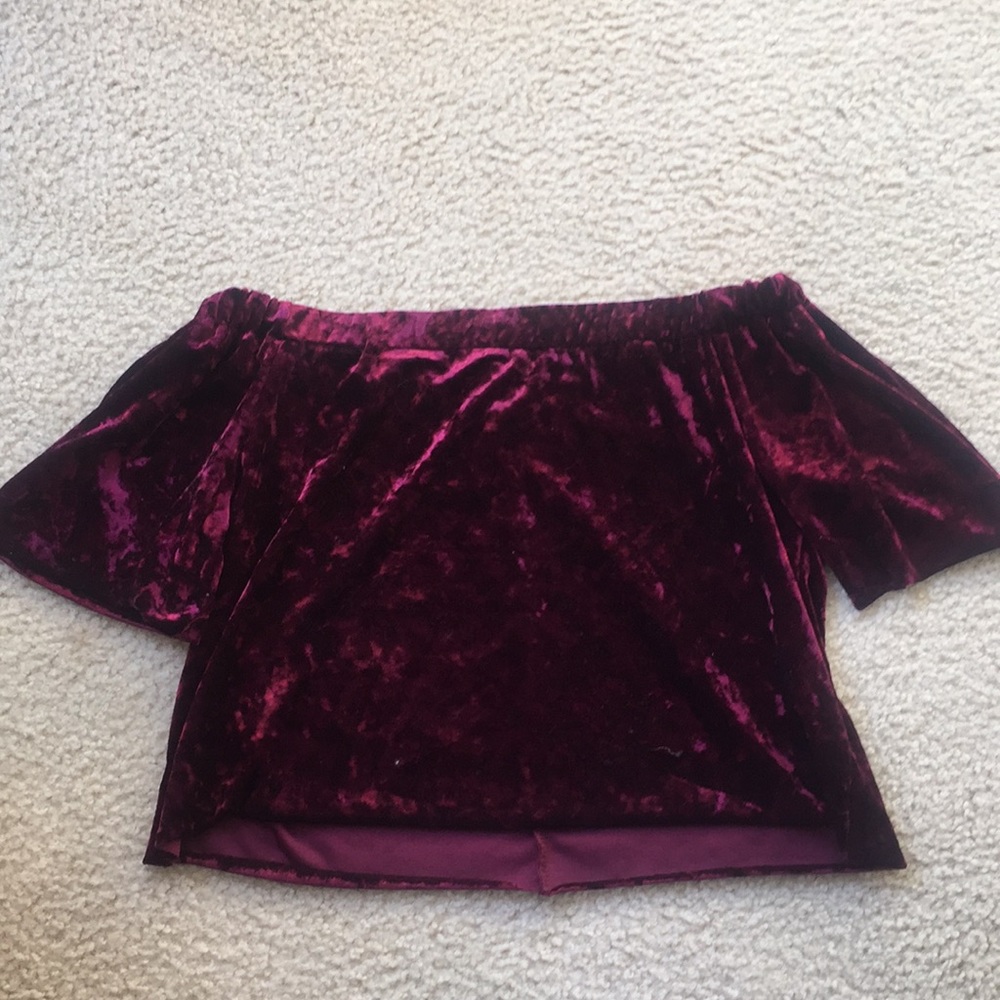 💋Red Velvet Off the Shoulder Top 💋